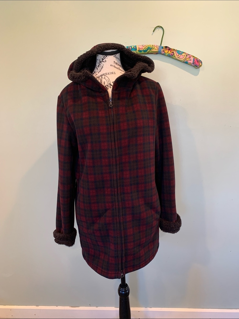 Uniqlo Women’s Medium Red Plaid Teddy Fleece Pile Lined Mid-Length Hooded Coat